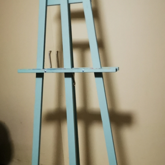 Stuff - Picture 1 of 3